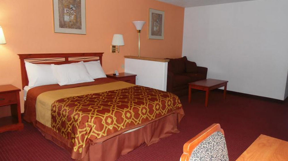 American Inn & Suites Boone Exteriör bild